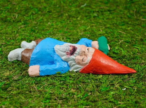 Garden Gnomes |  Hooligan Gnome: Drunk Doug Garden Garden Gnomes