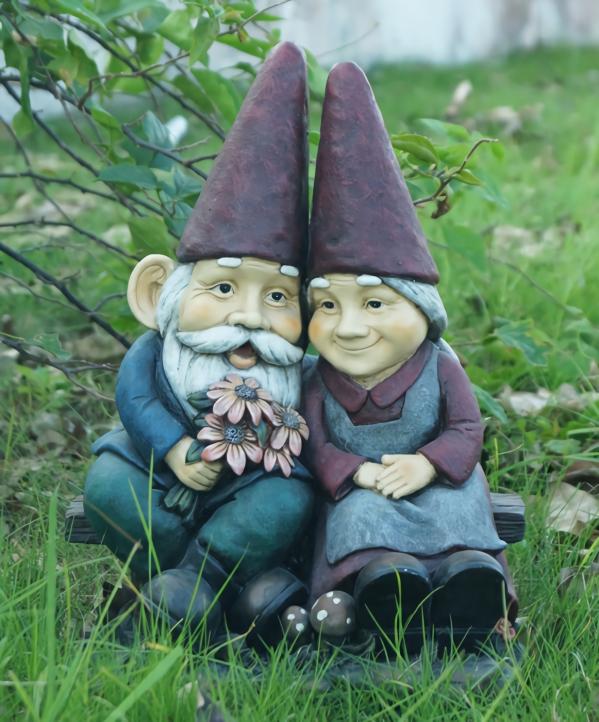 Garden Gnomes |  Romantic Gnomes Forever Garden Garden Gnomes