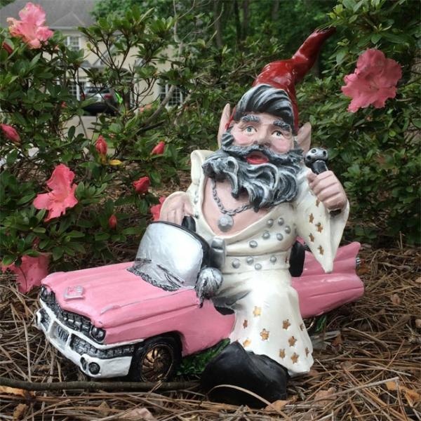 Garden Gnomes |  Vegas Gnome In Pink Cadillac Garden Garden Gnomes