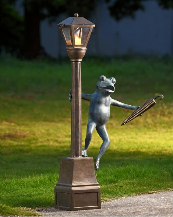 Garden Statues |  Streetlight Frog Garden Lantern Garden Garden Statues