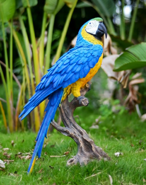 Metal Birds |  Large Macaw Statue – Blue/Yellow Garden Metal Birds