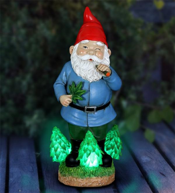 Garden Gnomes |  Pot Smoking Gnome – Battery W/Timer Garden Garden Gnomes