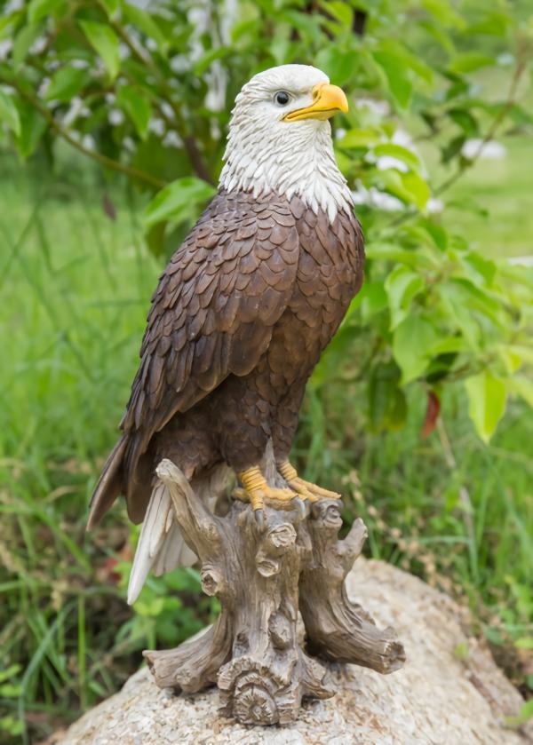 Metal Birds |  Perched Bald Eagle "Ultra-Realistic" Garden Metal Birds